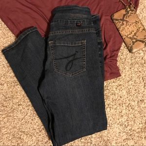 JAG JEANS ~ High Rise Straight Leg